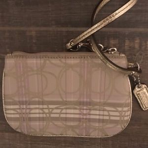 Coach! Wristlet